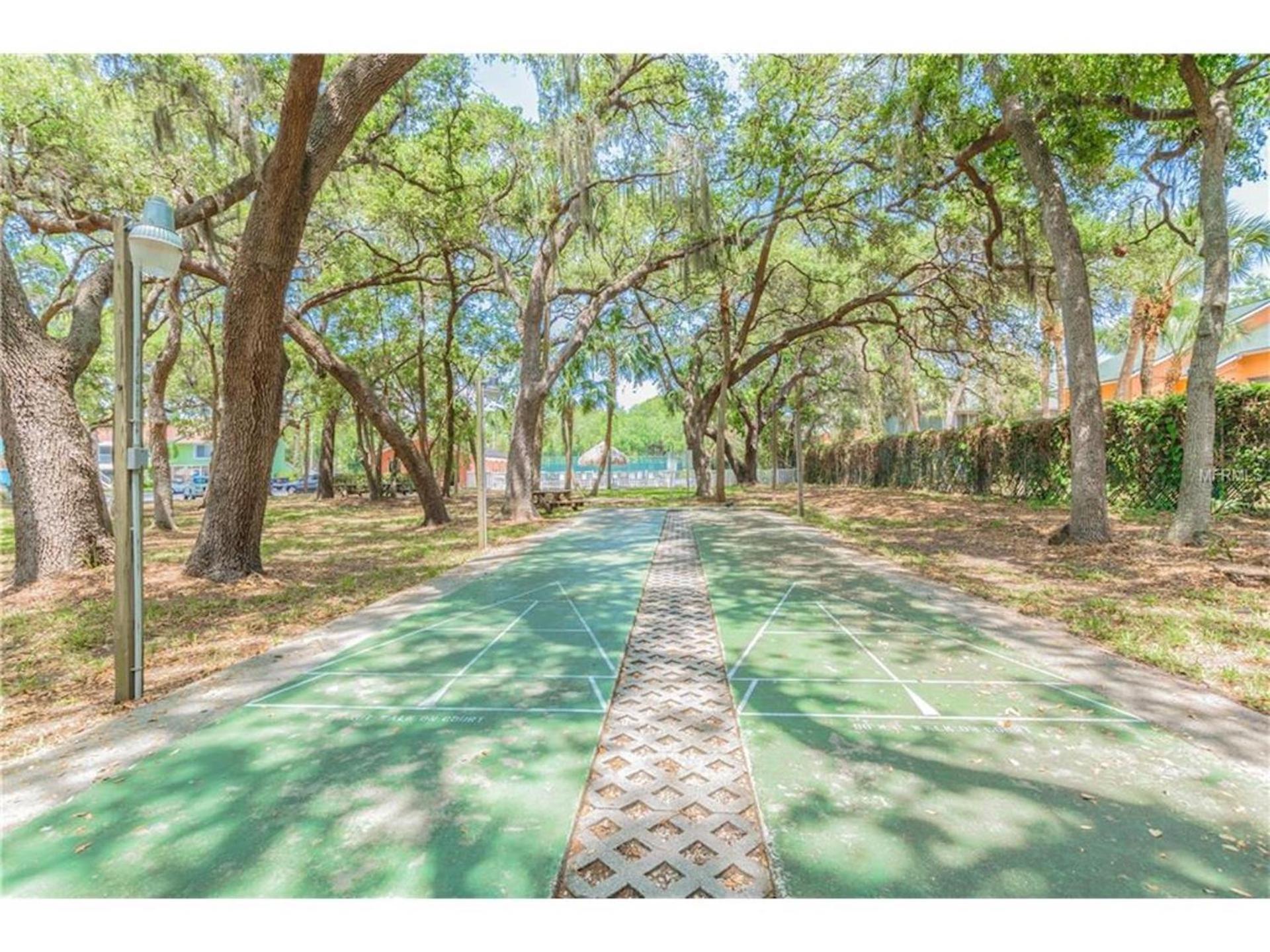 Affordable Two Bedroom Tropical Condo - Private Beach, Pools, Hot Tub Сент-Пітерсбург Екстер'єр фото